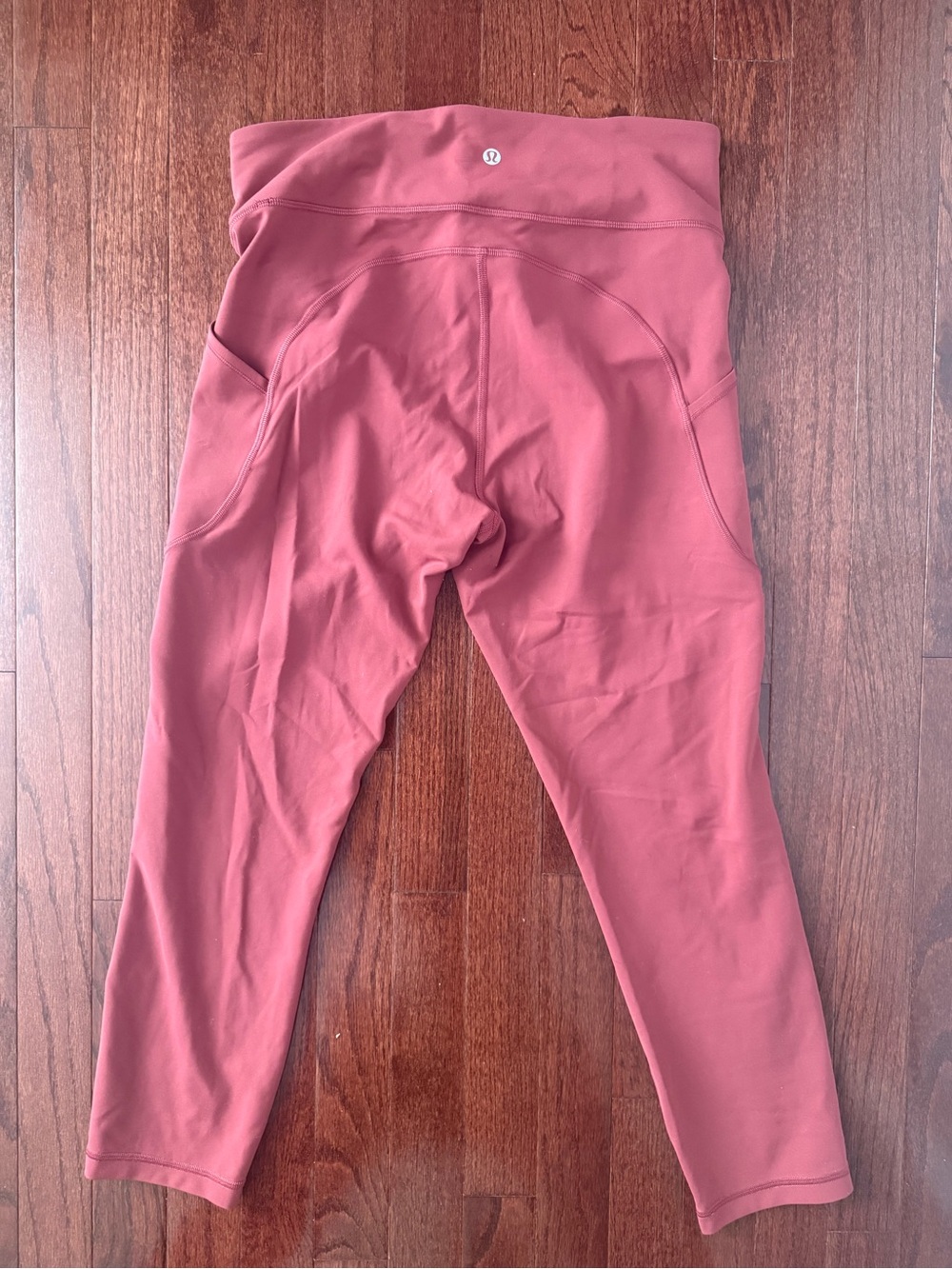 lululemon athletica Gwomens' Pink Cropped Leggings